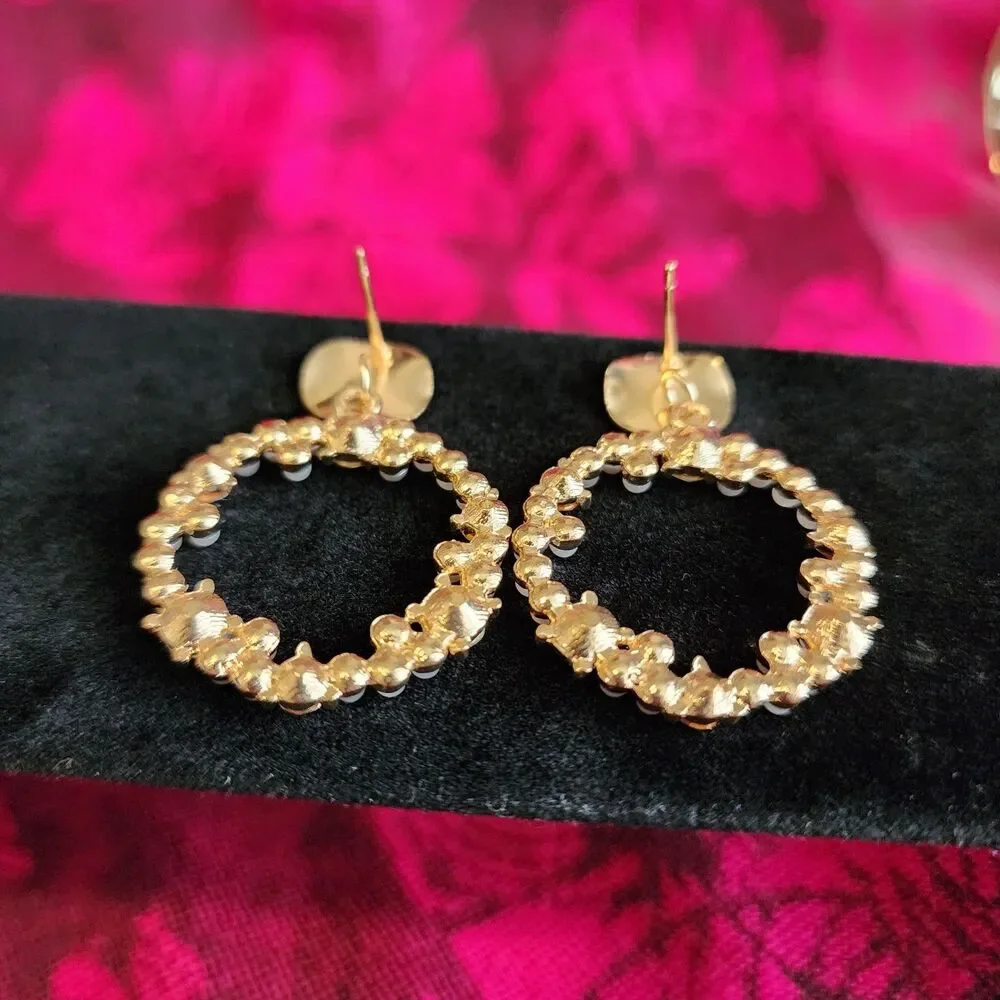 Gold Tone Mini Pearl  And Rhinestone Wreath Dangle Earrings. NWOT.
